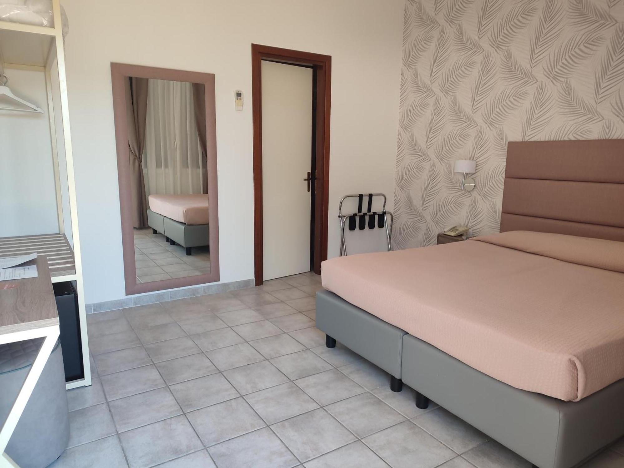 Hotel Le Palme Албиния Экстерьер фото