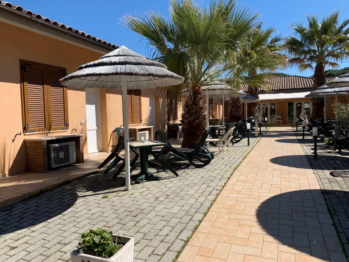 Hotel Le Palme Албиния Экстерьер фото
