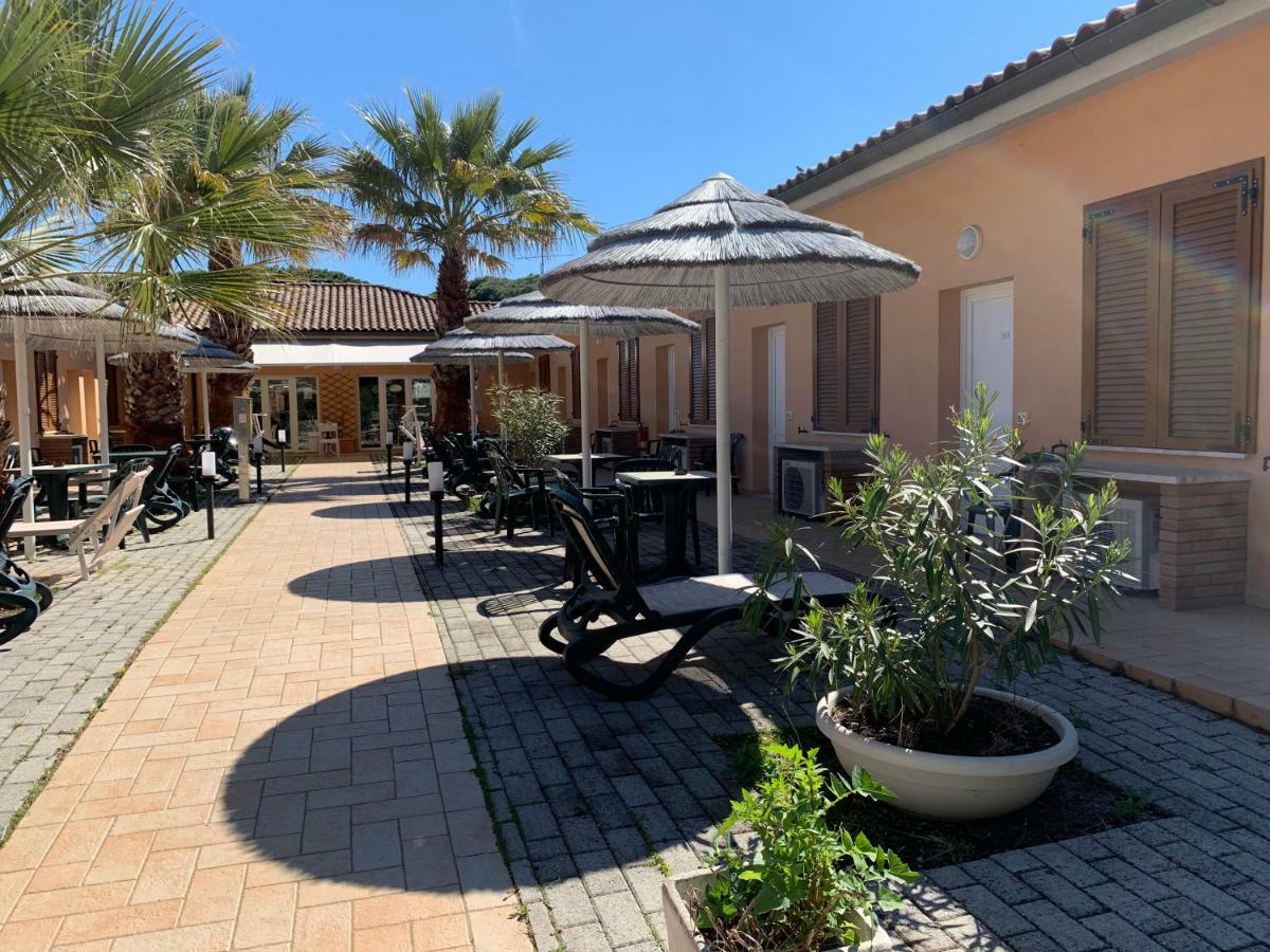 Hotel Le Palme Албиния Экстерьер фото